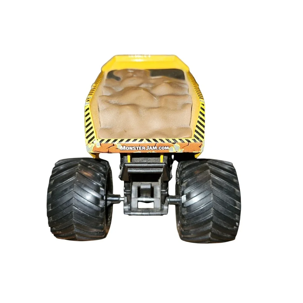 Monster Jam Earth Shaker Monster Truck Yellow Black 1:24 Scale Die-Cast Vehicle
